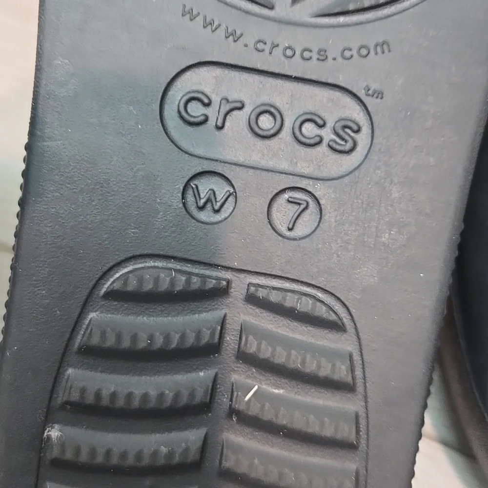 Crocs Women Iconic Comfort Classic Platform Sandals shoes sz 7